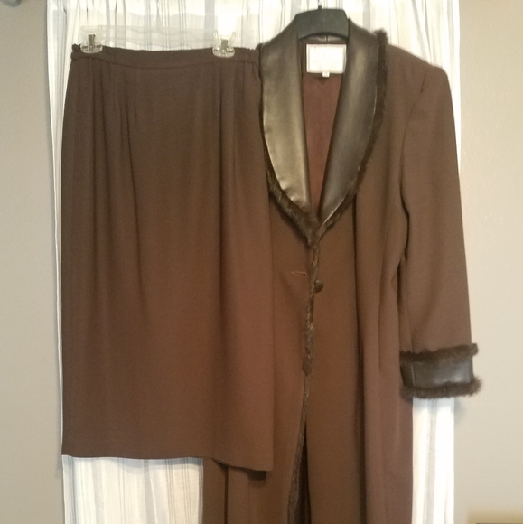 Givoldi couture Dresses & Skirts - Givoldi  Couture skirt suit